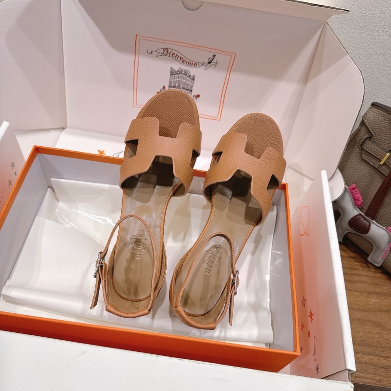 H**me5 sandals